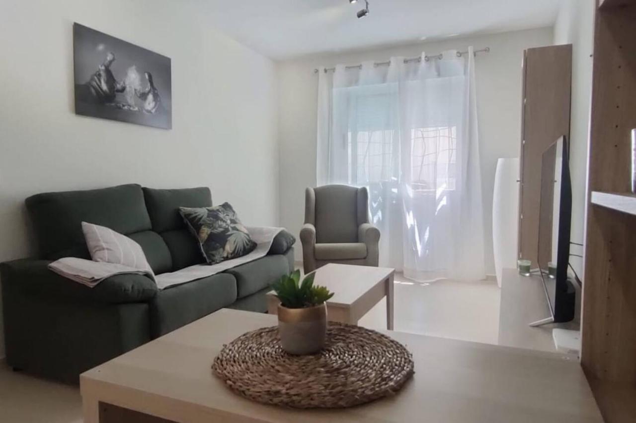 Apartamento Con Piscina Cerca De La Playa 加鲁查 外观 照片