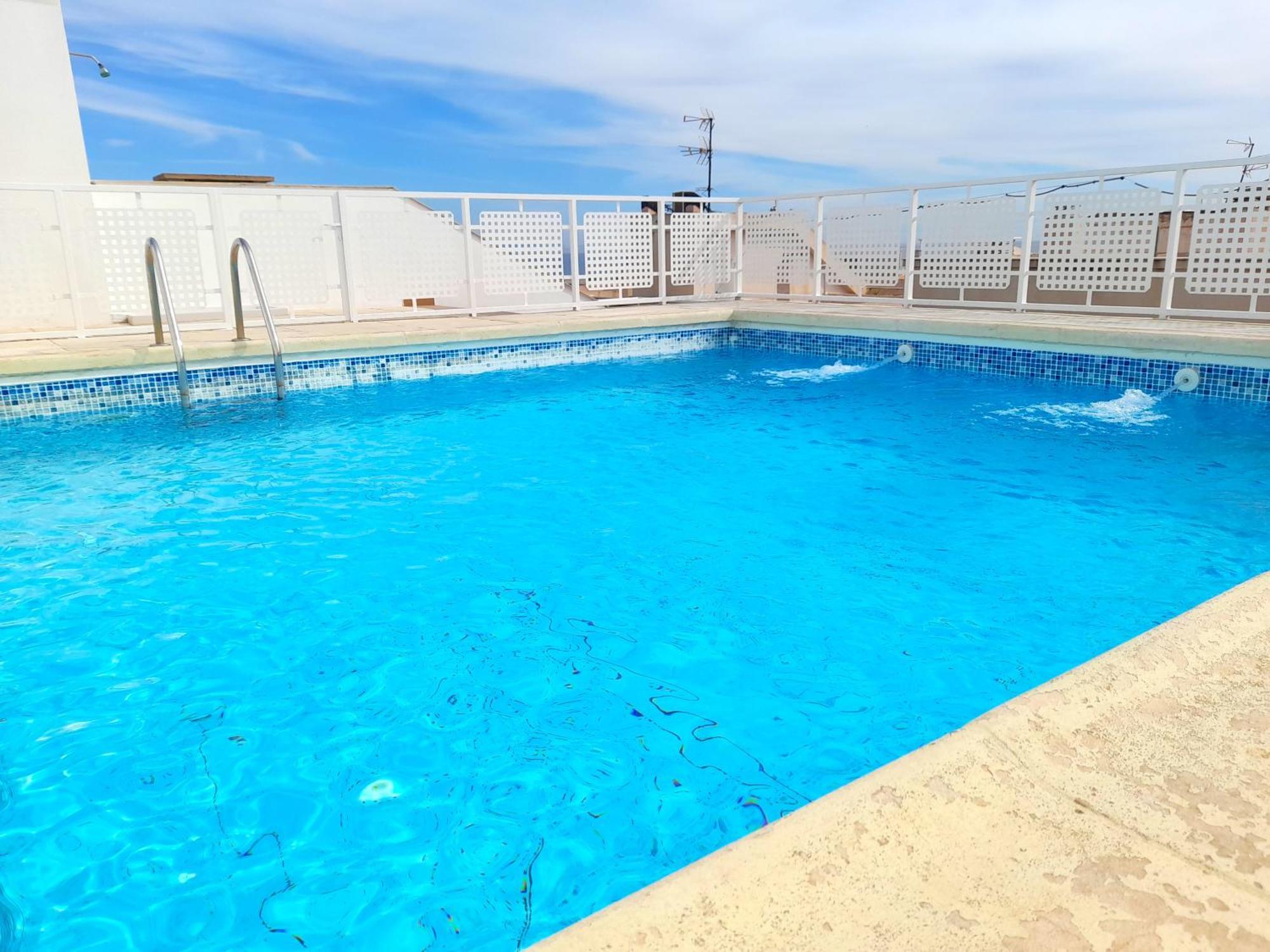 Apartamento Con Piscina Cerca De La Playa 加鲁查 外观 照片